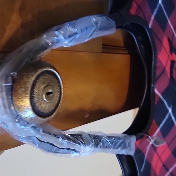 Victoris Secret Tote - Picture 3 of 4